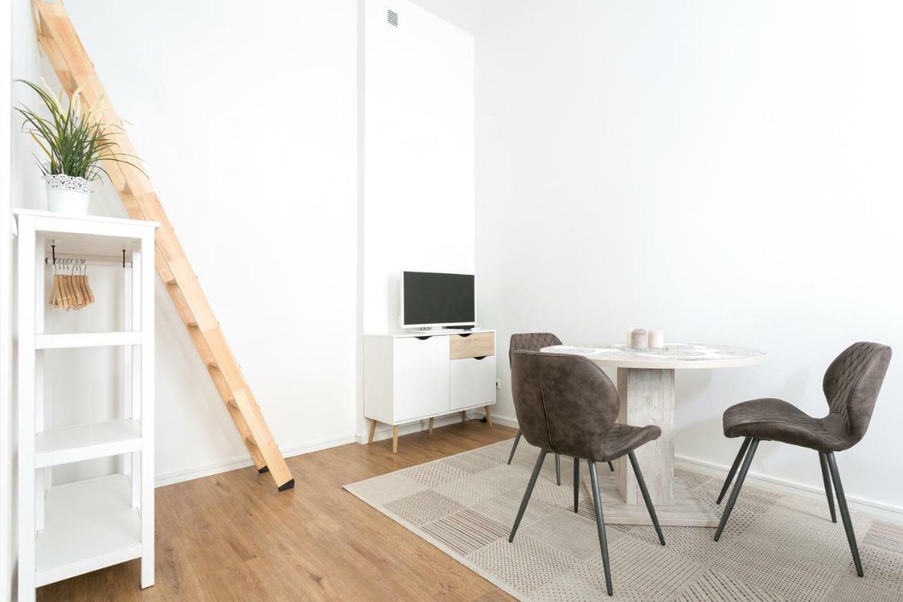 Studio Apartment For 3 Berlin Eksteriør billede